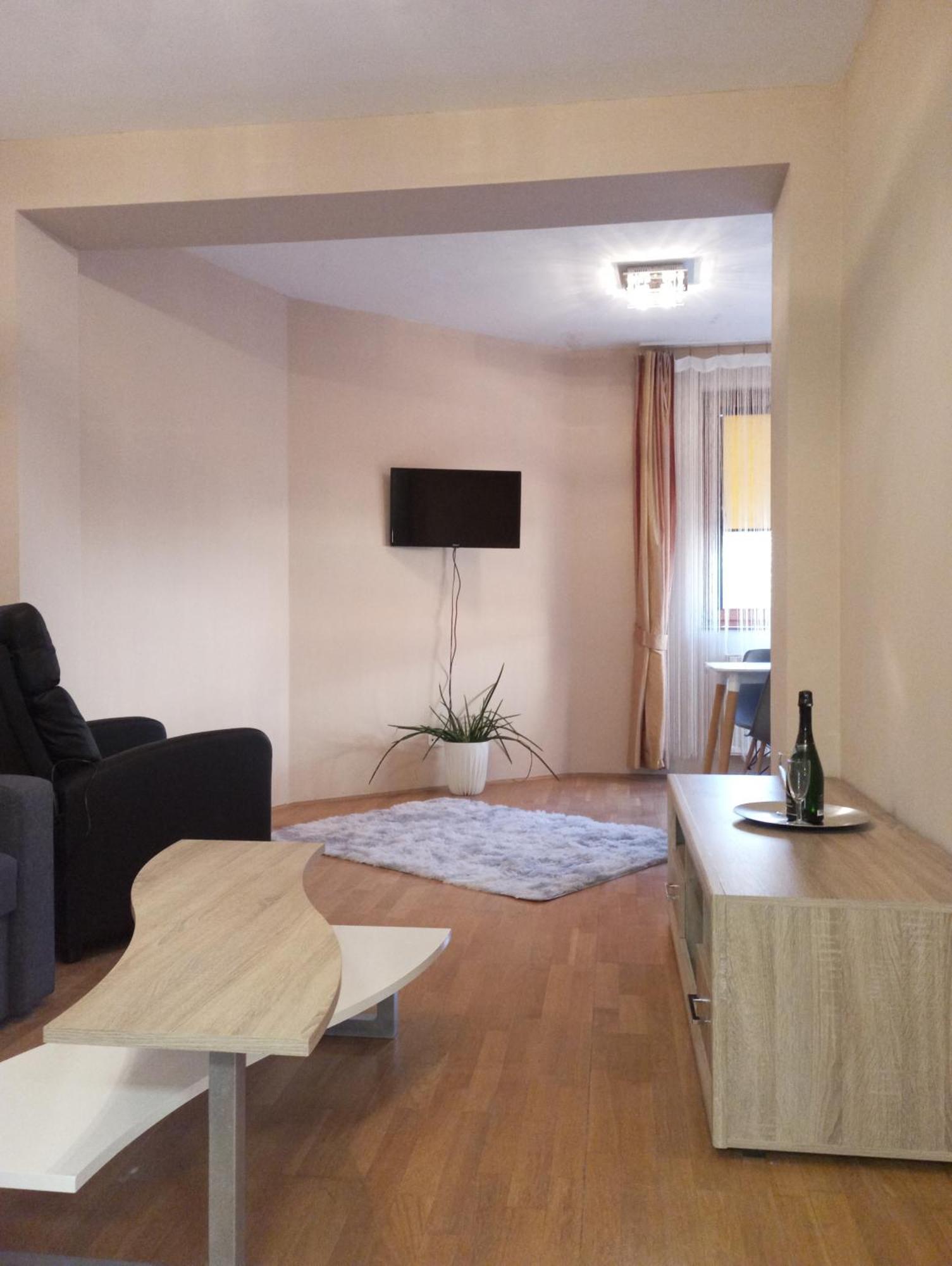 Zen Apartman Будакалас Екстериор снимка